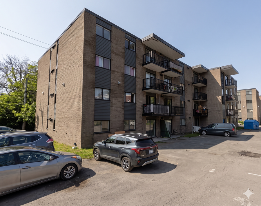 2901-2903-2905 Chemin Royal